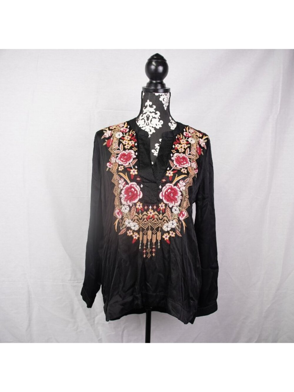 Johnny Was Workshop Anacapri Floral-Embroidered Satin Trapunto Blouse SZ S NWT